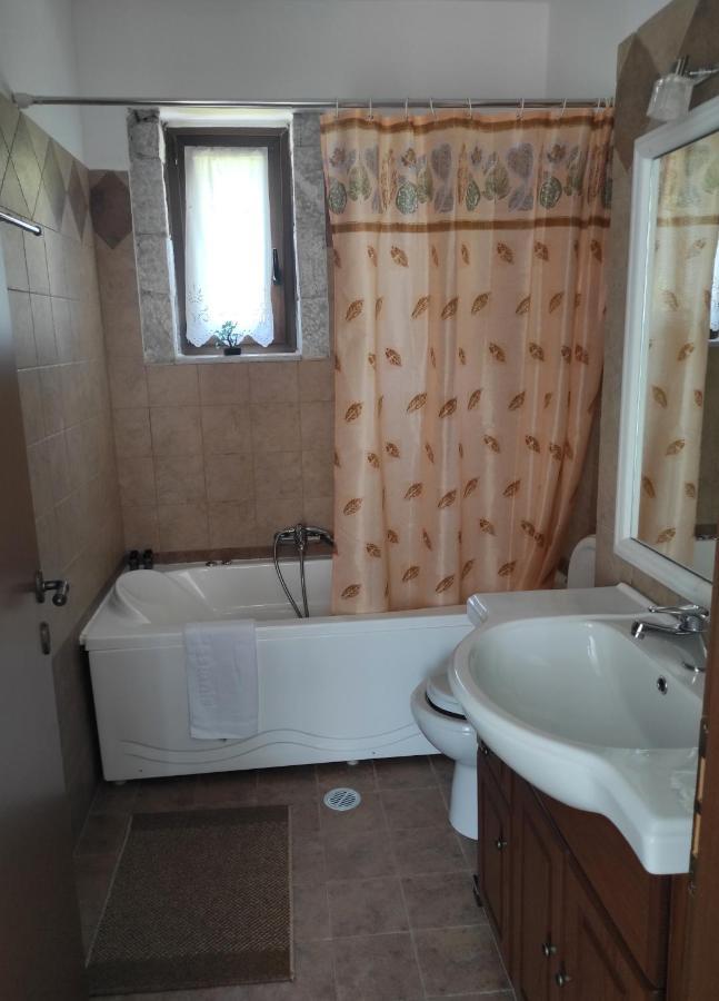 Meterizi Guesthouse Varvítsa Extérieur photo