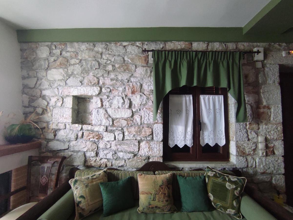 Meterizi Guesthouse Varvítsa Extérieur photo